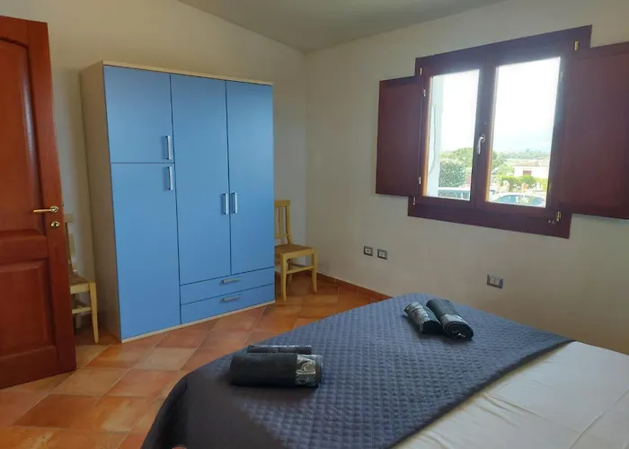 Gallura 13 *